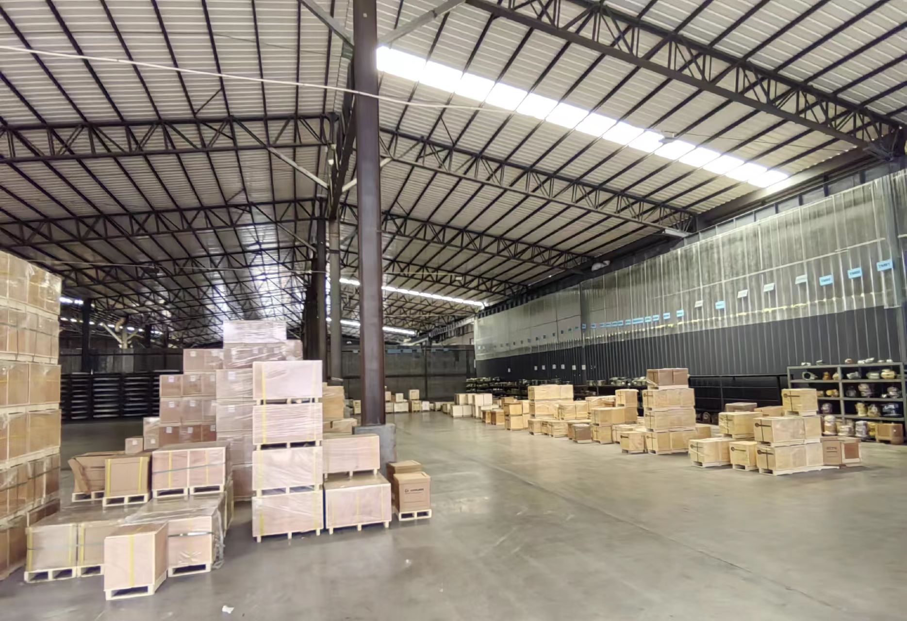 Linye warehouse and export packing